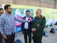 حرکت گسترده شرکت فولاد اکسین خوزستان با توزیع اقلام آموزشی برای پیشرفت سرمایه‌های کشور / کار ارزشمند فولاد اکسین در توزیع ۲هزار بسته آموزشی قابل تحسین است