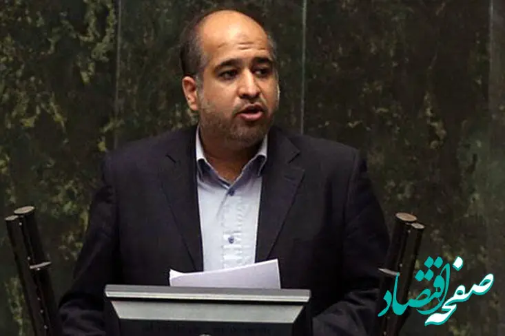 دانشگاه آزاد حیاط خلوت جریانات سیاسی است