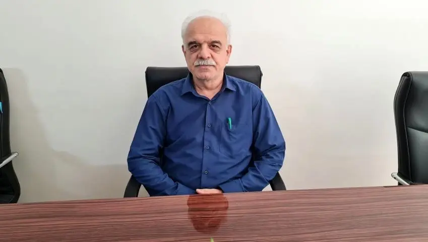 تجلیل ویژه از کورش شرفشاهی سردبیر صفحه اقتصاد در جشنواره رسانه ای بهارستان + ویدئو