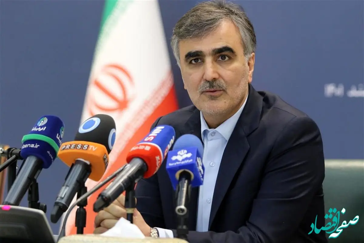 تقدیر رئیس کل بانک مرکزی از پست بانک ایران برای خدمت‌رسانی به زائرین اربعین حسینی(ع) در زمینه فروش ارز