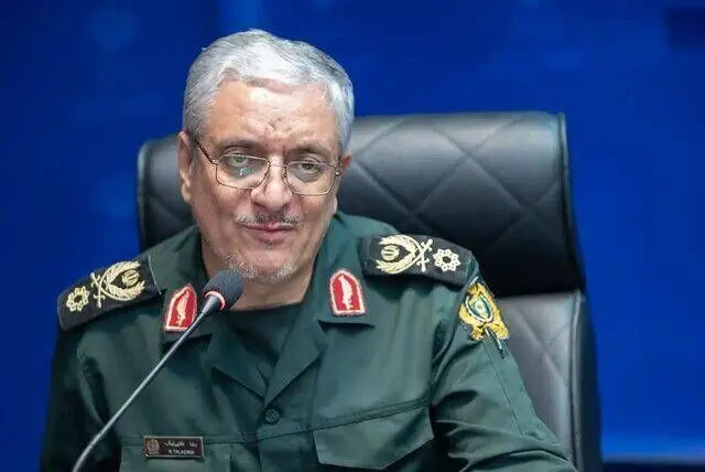سردار طلایی نیک: مجازات آمریکا و اسرائیل همچنان ادامه دارد