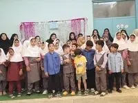 آموزش کودکان مدرسه استثنایی ارمغان با تجهیزات کمک آموزشی ژئوپارک جهانی قشم