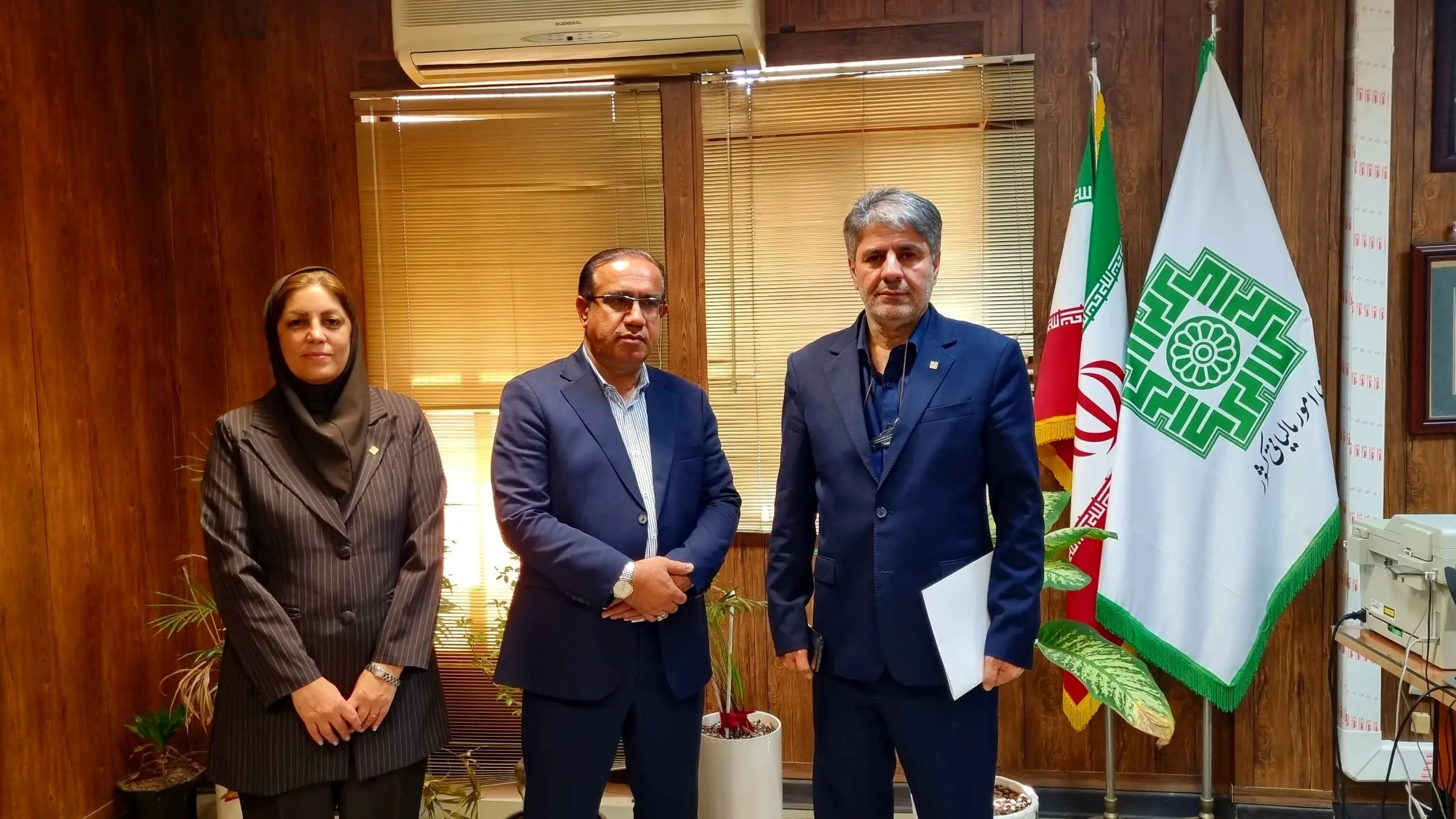 برگزاری نشست مشترک مدیراستانی بانک صنعت و معدن با مدیرکل امور مالیاتی استان بوشهر با محوریت رفع موانع و تسریع فرایند استعلامات ماده186 قانون مالیات های مستقیم