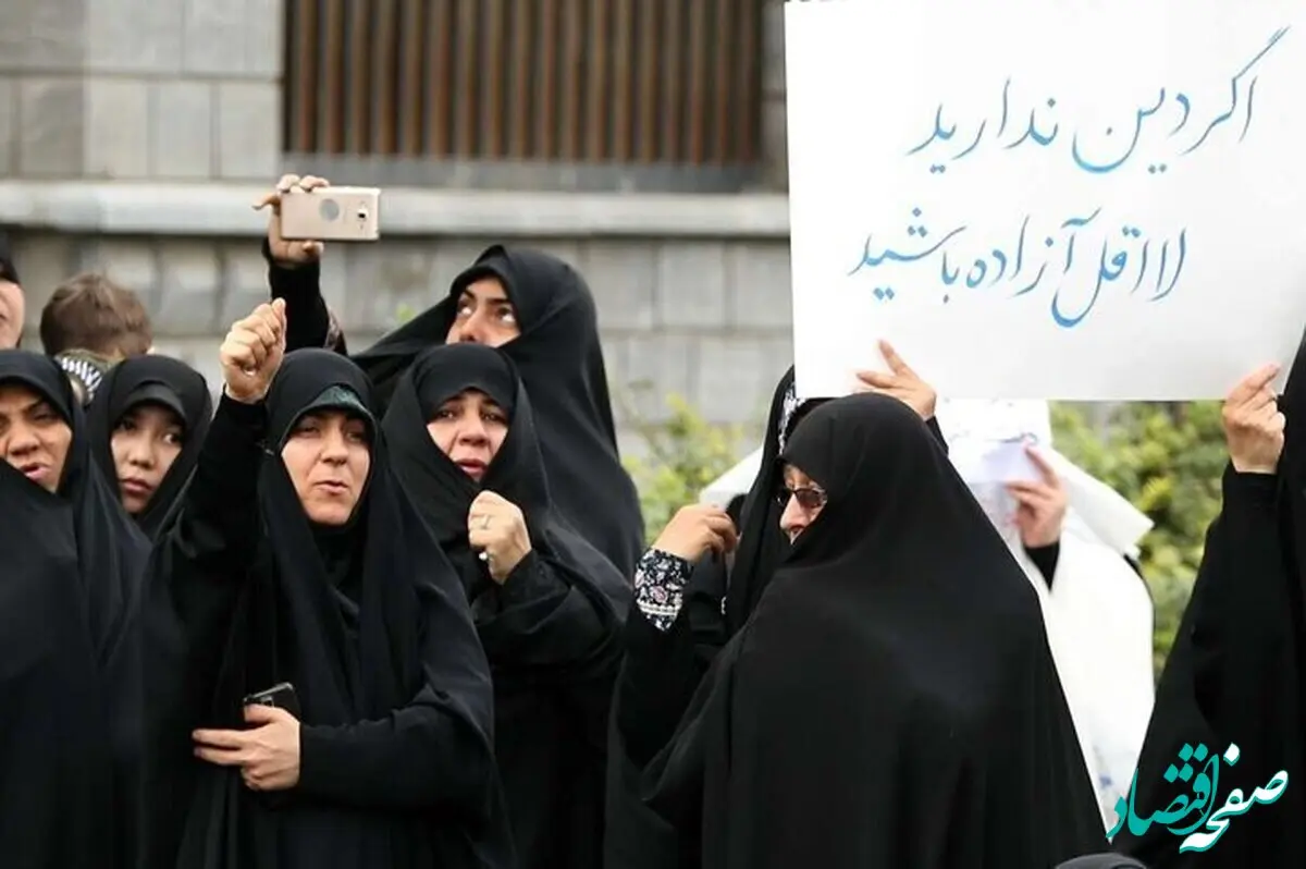 محسن برهانی: تهدید به خودکشی در حمایت از حجاب، جهل مقدس است