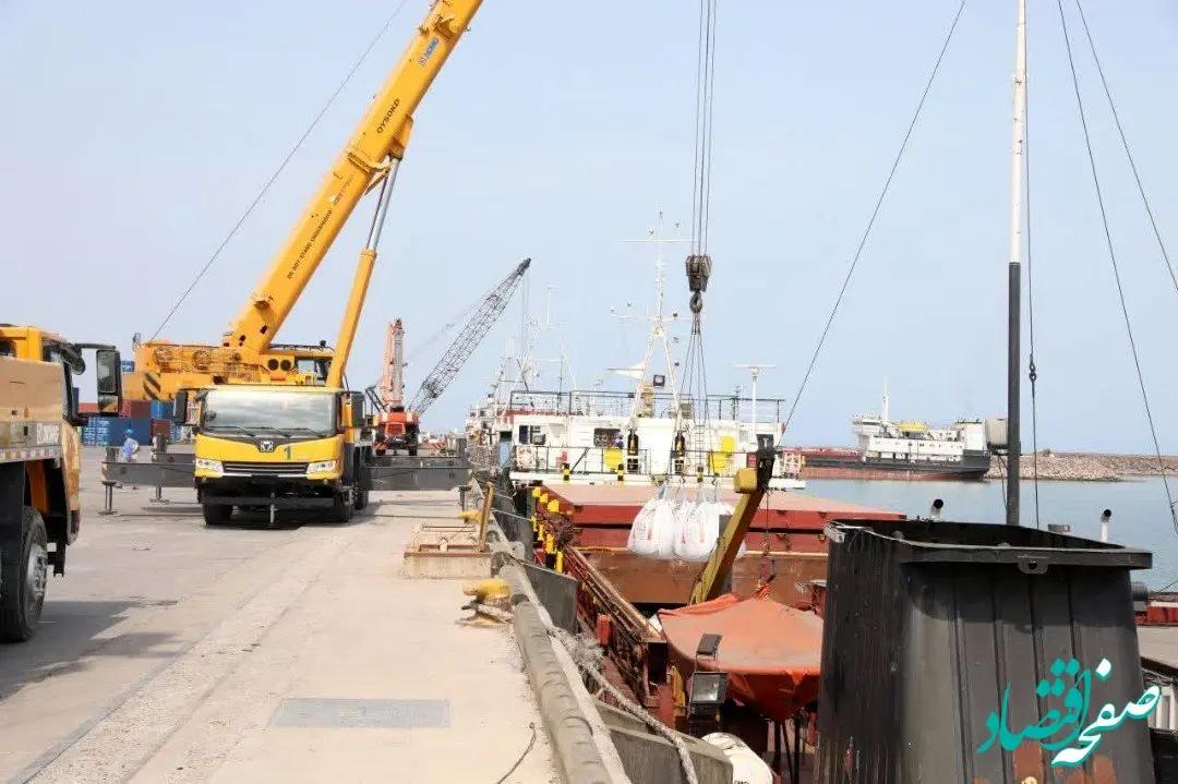 رکورد جدید تخلیه و بارگیری کشتی در مجتمع بندری کاسپین شکسته شد