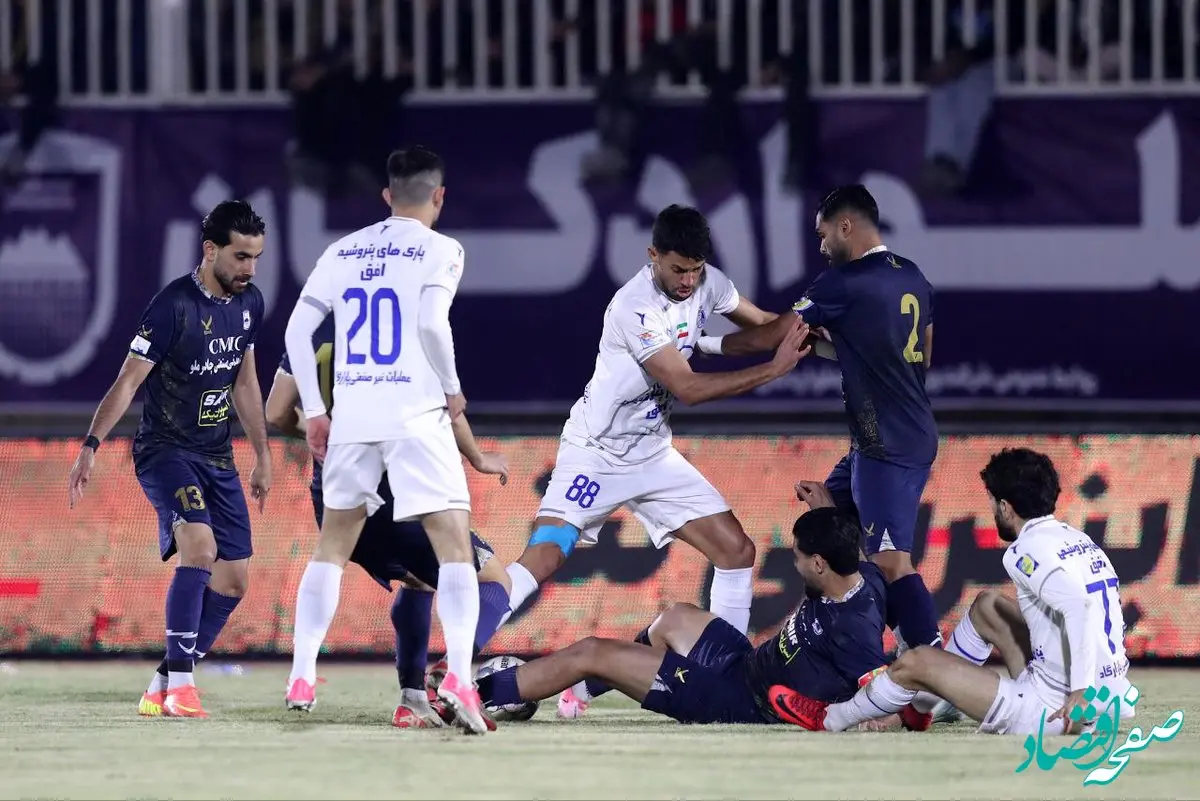 فیلم خلاصه بازی چادرملو و استقلال پنجشنبه ۶ دی ۱۴۰۳ + گزارش بازی و حواشی