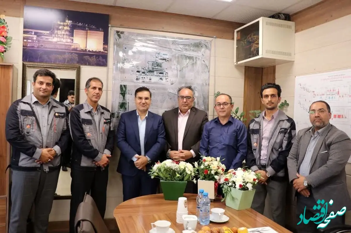 مدیرعامل شرکت آلومینای ایران به مناسبت روز پزشک با پزشکان محترم شرکت دیدار کرد