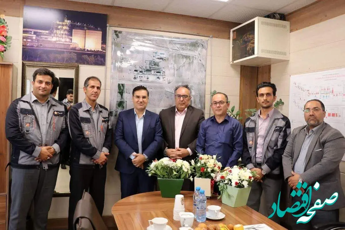 مدیرعامل شرکت آلومینای ایران به مناسبت روز پزشک با پزشکان محترم شرکت دیدار کرد