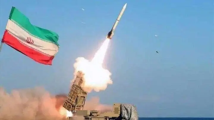 سی ان ان: ایران همچنان توان قابل‌توجهی در پرتاب موشک دارد