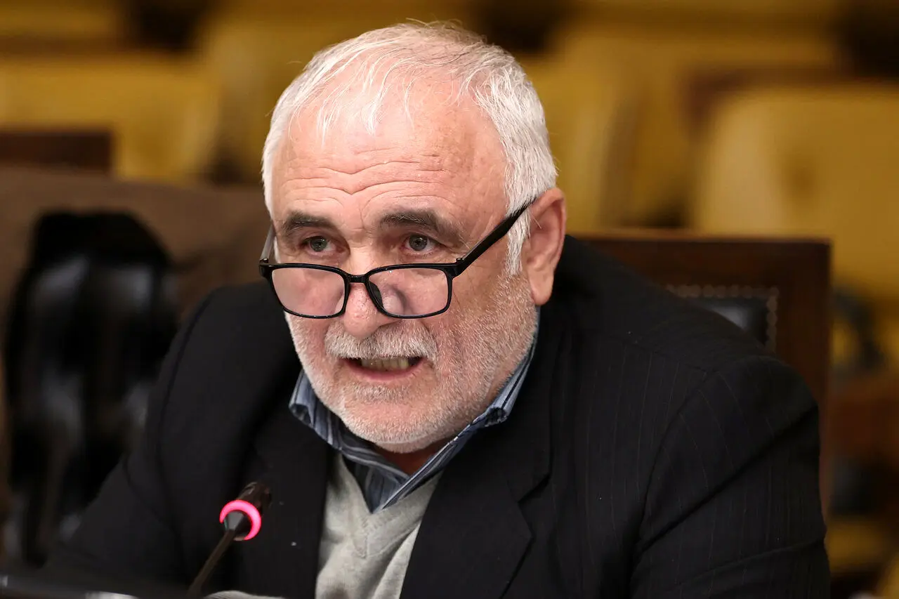 بودجه ۱۴۰۵ بر تقویت معیشت مردم و اولویت‌دهی به رونق تولید برنامه ریزی شده است