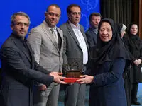  کسب نشان 5 ستاره مدیریت، لوح زرین و تندیس ملی برندهای تأثیرگذار و مدیران کارآفرین، در سومین اجلاس ملی برندهای تأثیرگذار و مدیران کارآفرین