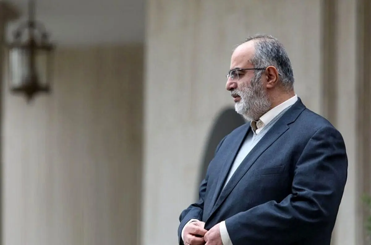 یک واکنش جنجالی از آشنا به حمایت رهبر انقلاب از دولت رئیسی خبرساز شد

