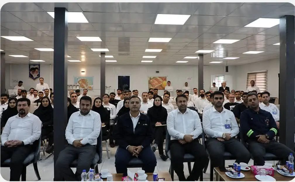 دیدار دکتر کمالی مدیر عامل شرکت مخازن سبز با امام جمعه شهرستان عسلویه