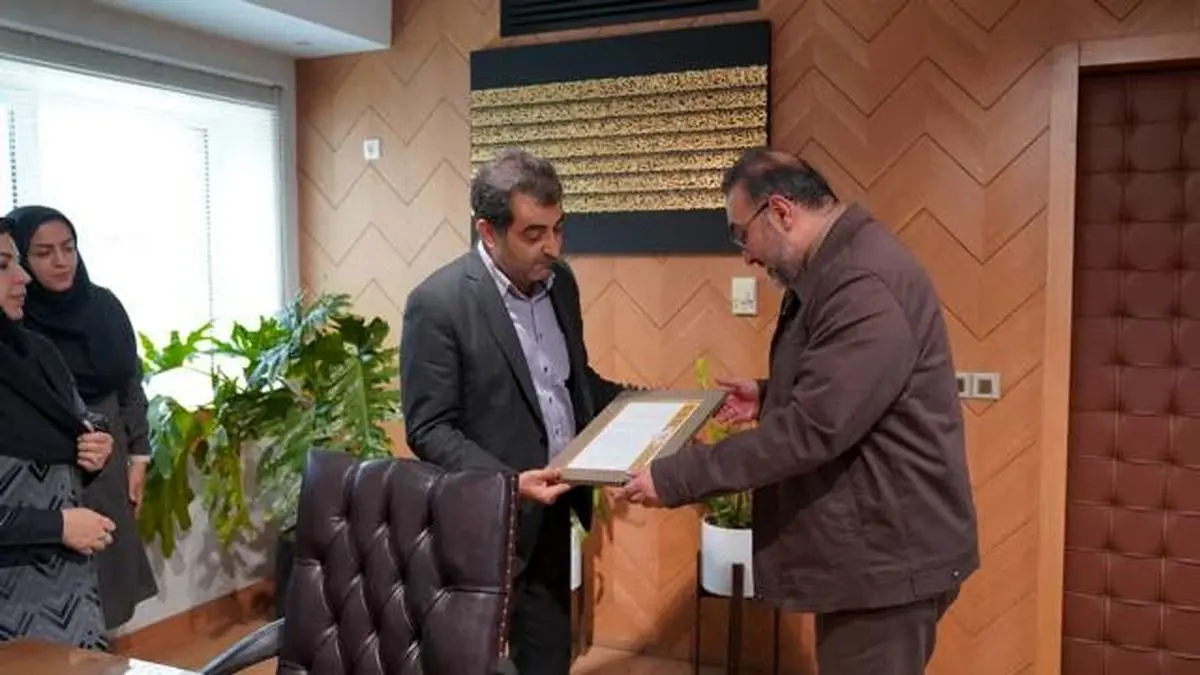 قدردانی مسئولان استانی و شهرستانی از مهندس طاهرزاده مدیرعامل چادرملو به‌پاس حمایت از بخش درمان
