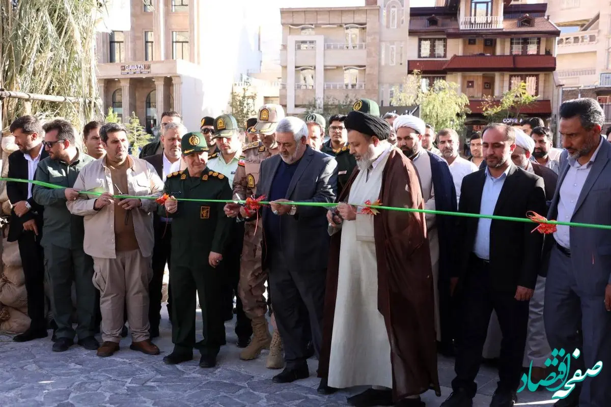 افتتاح نمایشگاه هفته دفاع مقدس در ماکو