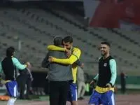 تایید گل نفتی ها توسط ستاره پرسپولیس / خداروشکر که این گل قبول شد ! / تیم های دیگر به ما اعتراض می کنند اما ...
