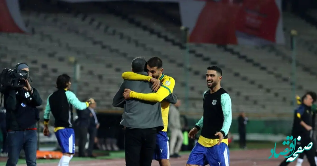 تایید گل نفتی ها توسط ستاره پرسپولیس / خداروشکر که این گل قبول شد ! / تیم های دیگر به ما اعتراض می کنند اما ...