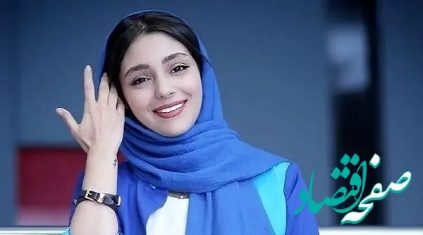 عکس هستی مهدوی فر و سگش به مناسبت سال نوی میلادی