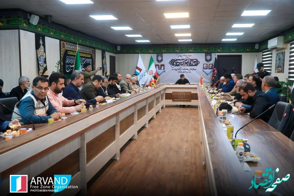 نشست مشترک ستاد اربعین و مسئولان استان بصره عراق در مرز شلمچه