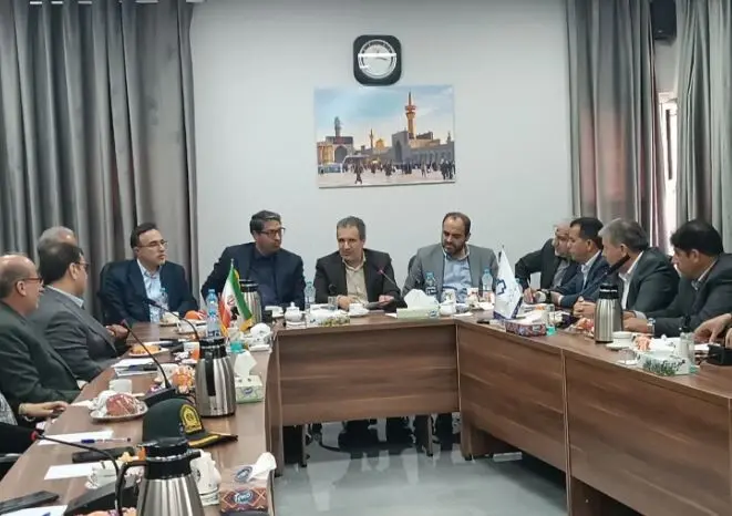 نشست معاون وزیر صمت با فعالان اقتصادی در شهرک صنعتی خیام