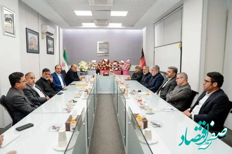 تجلیل از آزادگان بانک مسکن با حضور مدیران ارشد/ ضرورت مستندسازی خاطرات آزادگان