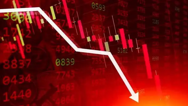 پایان نوار سبز بورس پس از ۸ هفته رشد متوالی / تنش سیاسی بازار را قرمز کرد