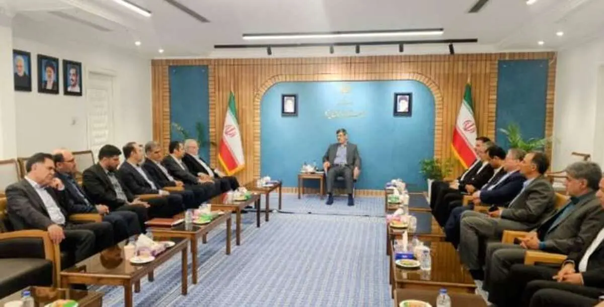 توسعه زیرساخت معادن یزد در شمار برنامه های ایمیدرو/ استاندار: احداث نیروگاه خورشیدی و تامین آب؛ پیش نیاز توسعه صنایع یزد
