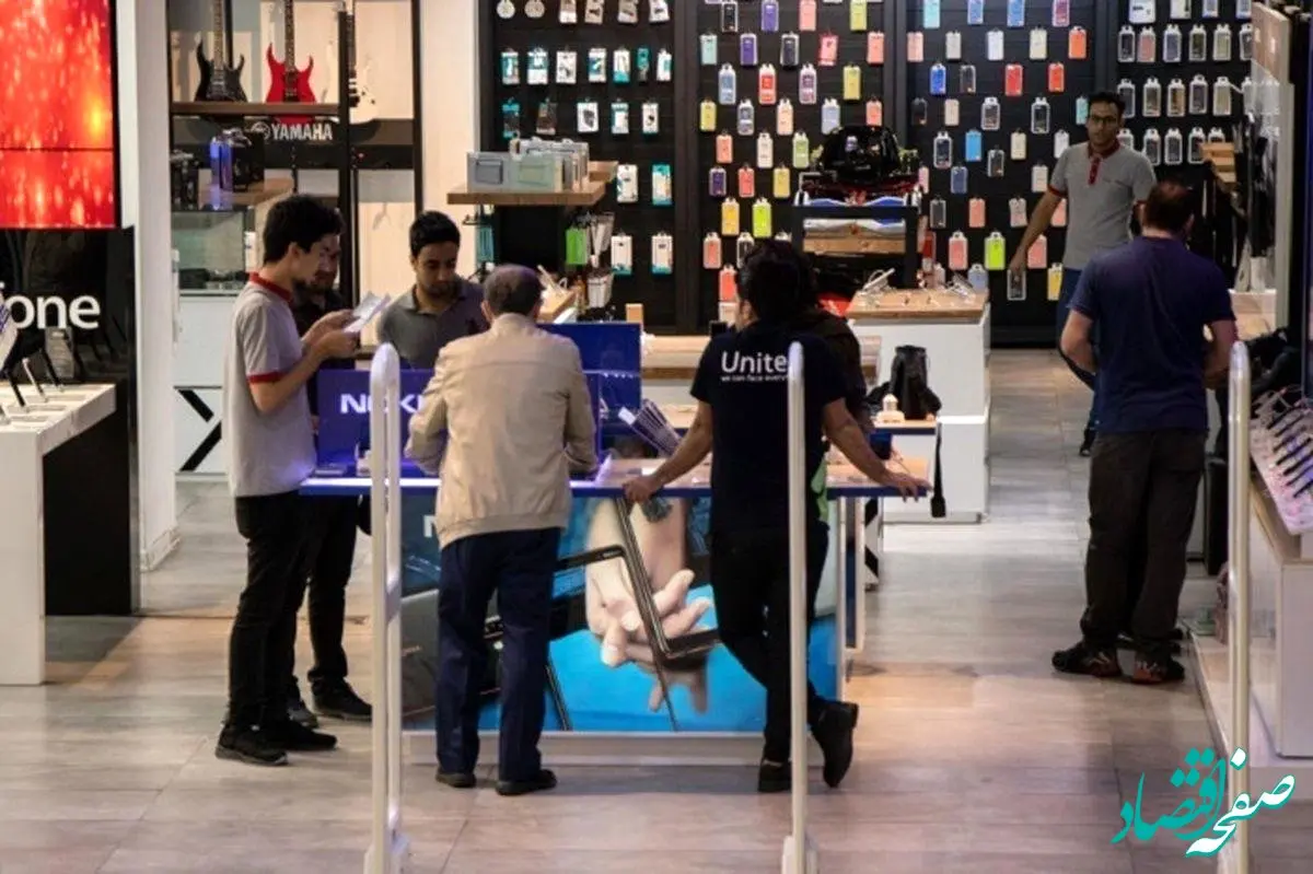 جدول قیمت گوشی سامسونگ، شیائومی و آیفون امروز سه‌شنبه 7 مرداد + قیمت گلکسی A۰۶ | کف قیمت بازار چند؟