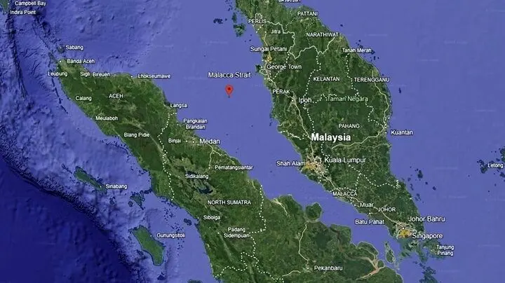 هشدار به نفتکش‌ها و کالاهای چین و هند: اندونزی قفل بزرگ تنگه مالاکا را می‌چرخاند؛ کشتی‌ها باید هزینه بدهند!