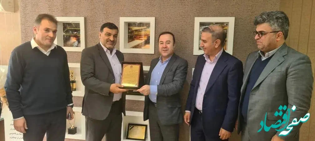 نشست مشترک مدیران‌ عامل شرکت فولاد اکسین خوزستان و مدیرعامل شرکت فولاد هرمزگان برای تولید محصولات نوین و ایجاد تفاهم نامه های همکاری
