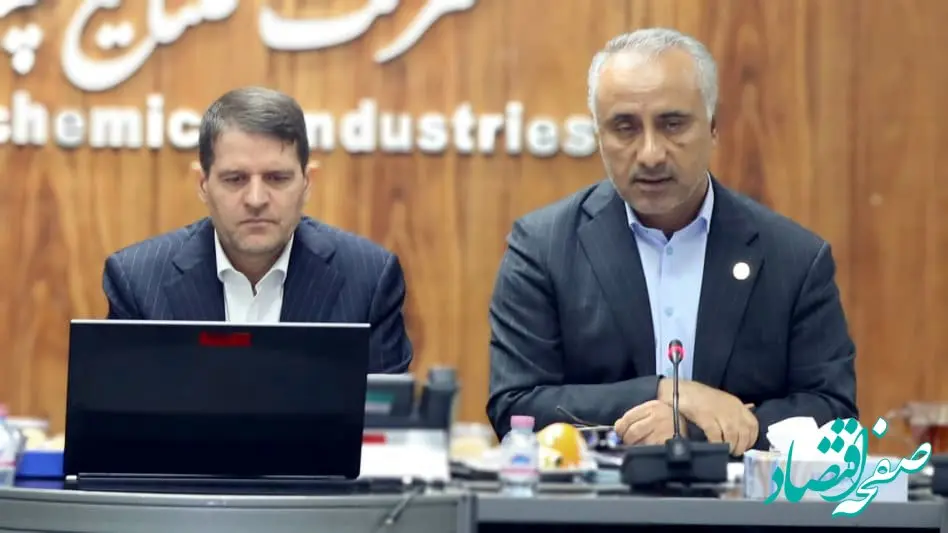 رئیس فراکسیون نظارت بر نفت، گاز و پتروشیمی: پروژه‌های جدید بندرامام روند مناسبی دارند/ مدیرعامل پتروشیمی بندرامام: در مسیر هوشمندسازی و توسعه انرژی‌های پاک حرکت می‌کنیم