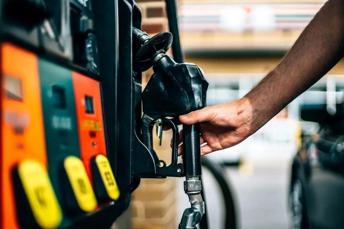 زمان عرضه بنزین با قیمت جدید در ۱۴۰۴ اعلام شد