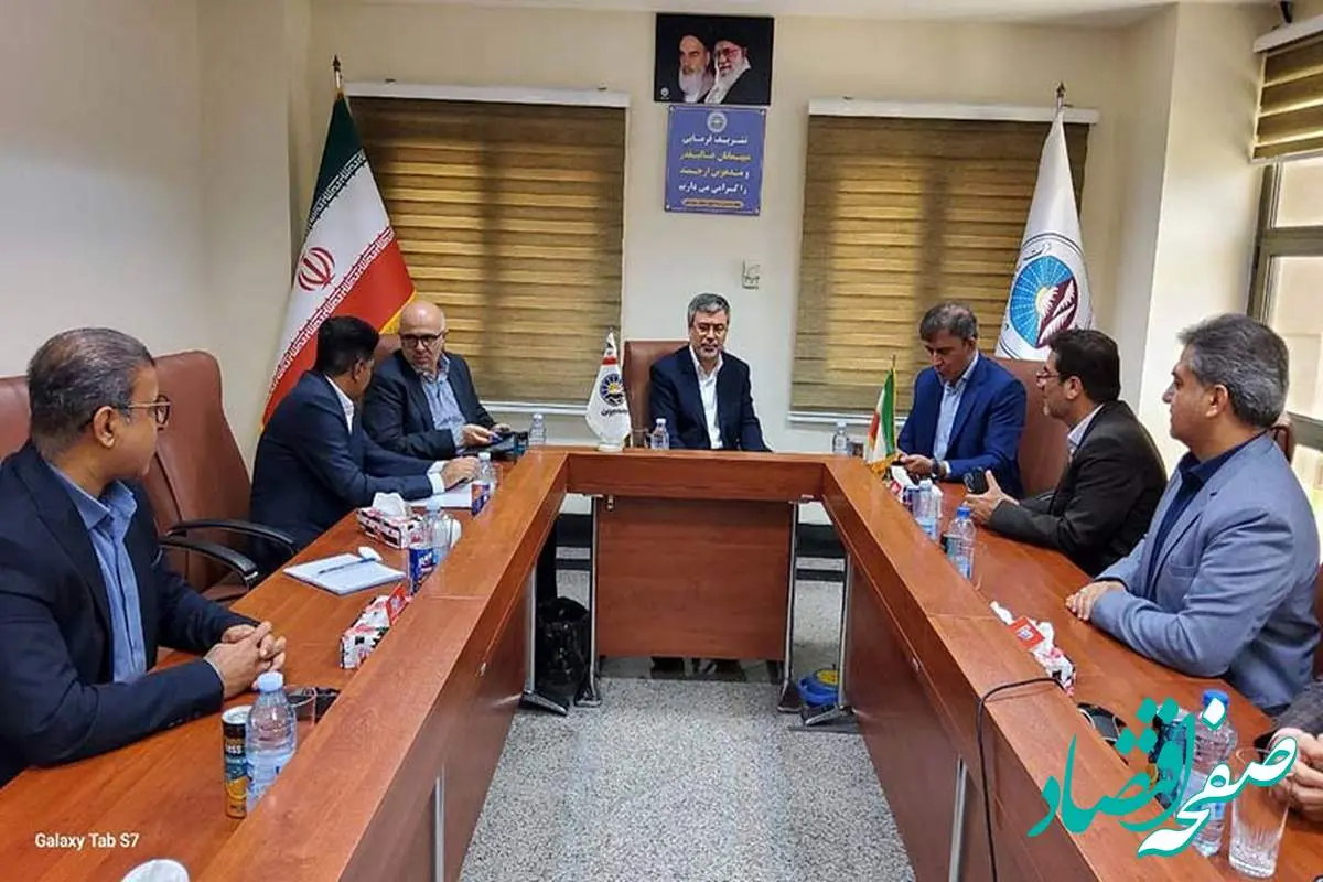 بیمه ایران ایستاده در کنار ملت ایران
