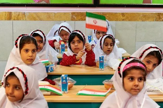 آخرین وضعیت مدارس کل کشور فردا یکشنبه ۲۸ دی ۱۴۰۴