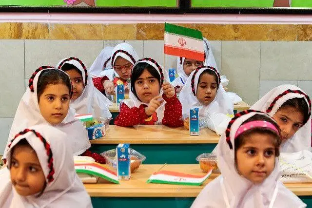 آخرین وضعیت مدارس کل کشور فردا یکشنبه ۲۸ دی ۱۴۰۴