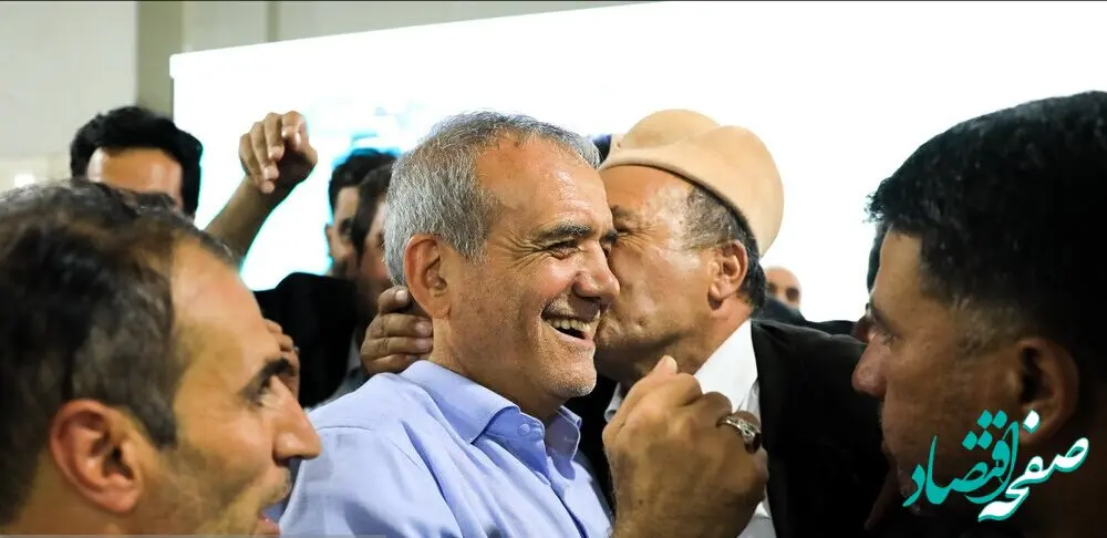 این عکس مسعود پزشکیان با یک کلاه متفاوت حسابی خبرساز شد / ژست جنجالی آقای کاندیدا