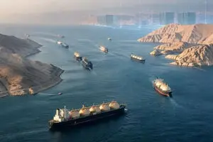 نفت از تنگه هرمز عبور می‌کند، اما چرا قیمت‌ها پایین نمی‌آید؟