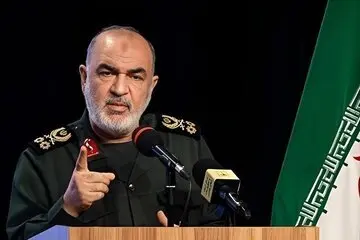 پیام سردار سلامی به فرمانده کل ارتش چه بود؟