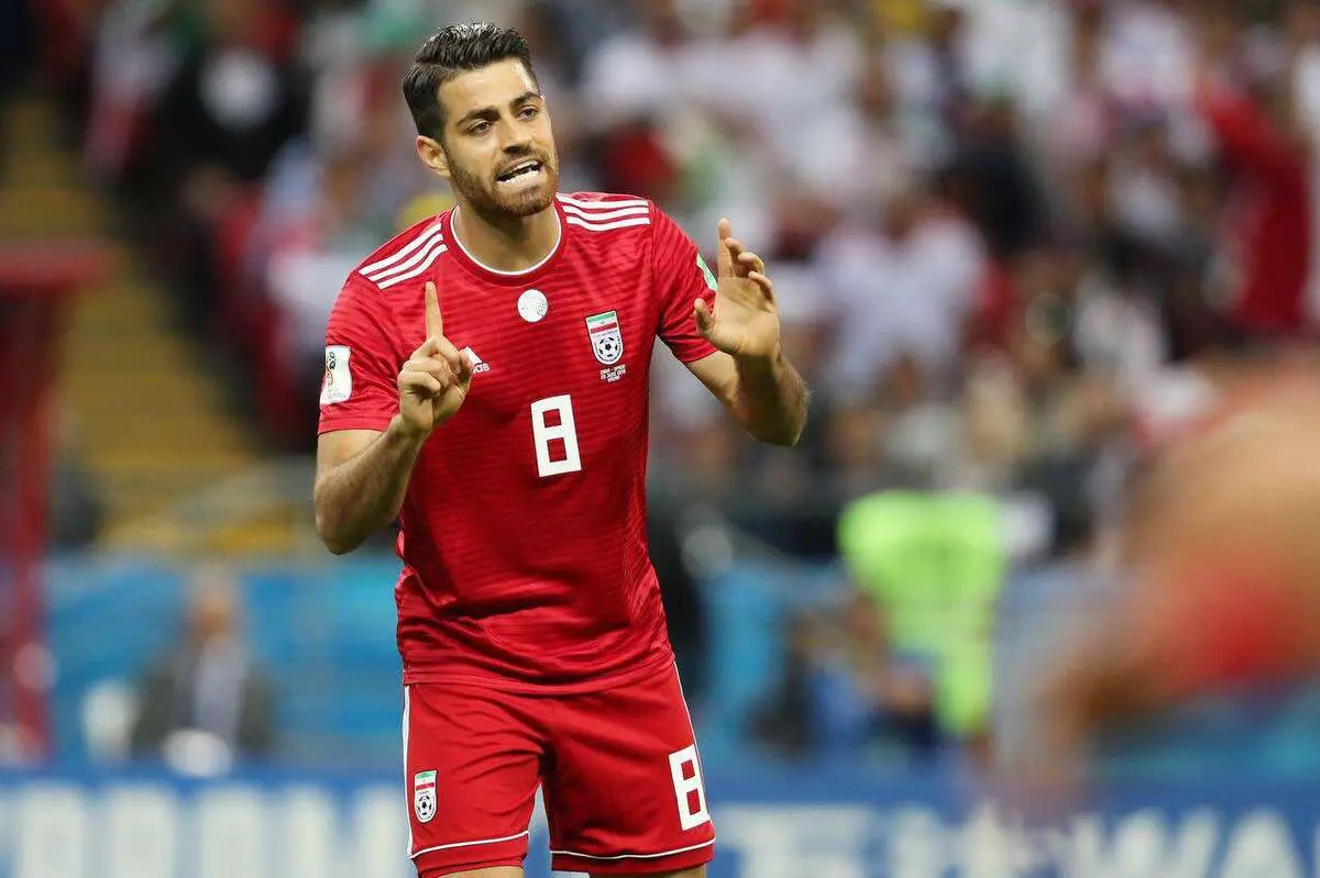 پرسپولیس | احتمال نیمکت‌ نشینی مدافع ملی‌ پوش پرسپولیس در اهواز
