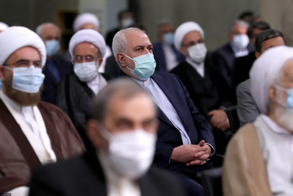 تصویری خاص از هم‌ نشینی ظریف و سعید جلیلی در یک مراسم/ این دو نفر هم بودند