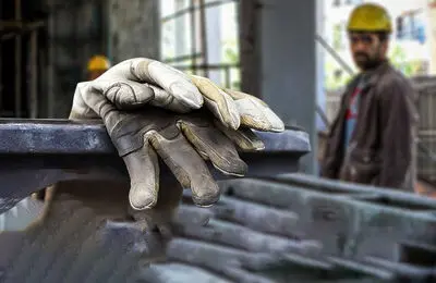ثابت ماندن مزد، ظلم به کارگر است / ترمیم دستمزدآنها باید از مهرماه اجرا شود