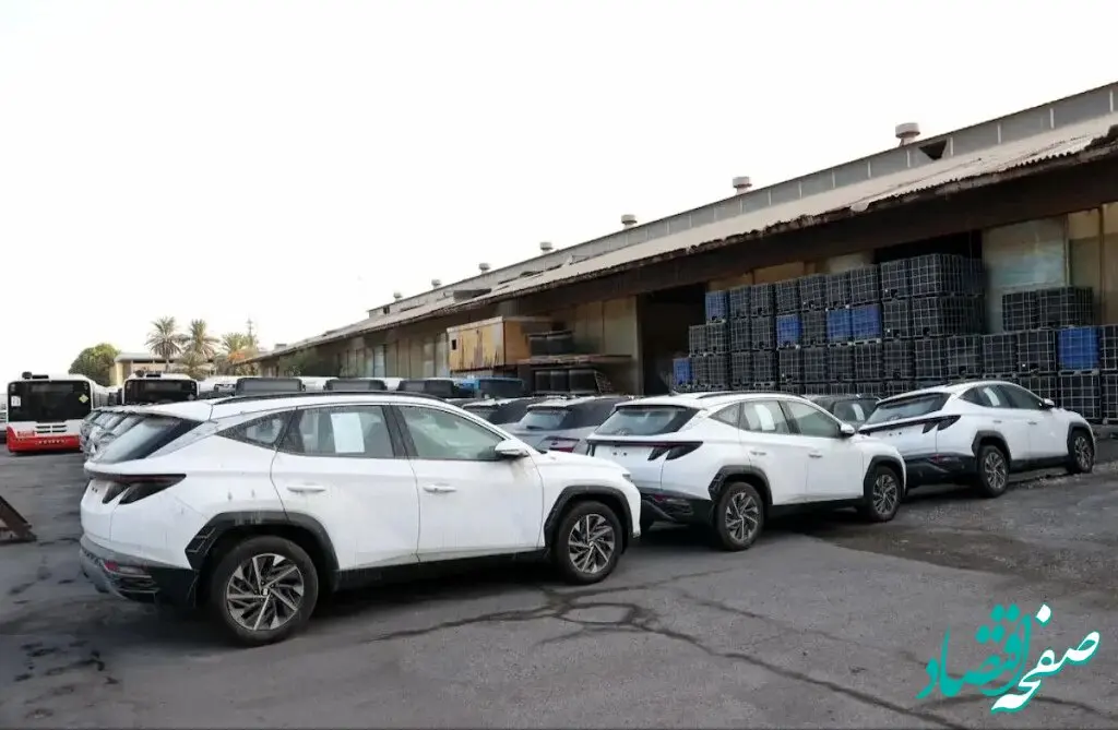 فروش خودروها با نرخ دلار بالای ۳۰۰ هزار تومان! | کاهش قیمت کدام مدل‌ها حتمی است؟ | با دلار گران، آینده قیمت خودروها چه می‌شود؟ 