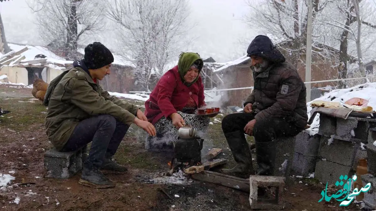 زمان پخش و تکرار سریال ماه بالای سر آبادی از شبکه ۲