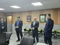 مدیرعامل بیمه البرز در بازدید سرزده از شعبه شهرکرد: رضایت مشتریان مؤثرترین تبلیغ است
