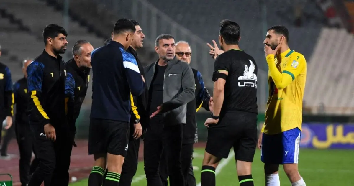 محرومیت برای  داور  بازی پرسپولیس - صنعت نفت ؟ 