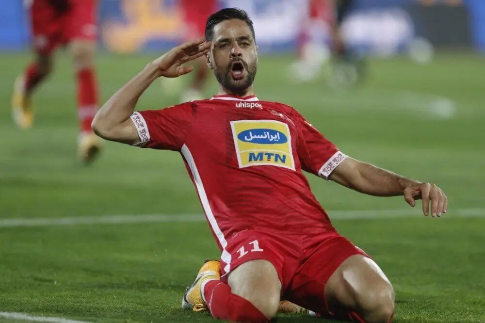 ستاره پرافتخار پرسپولیس از دنیای فوتبال خداحافظی کرد! 