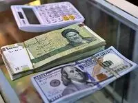 رفت‌ و برگشت دلار میان دو کانال قیمتی؛ بازار چشم‌انتظار اخبار سیاسی
