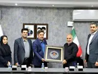 تقدیر دانشگاه آزاد از بانک قرض الحسنه رسالت