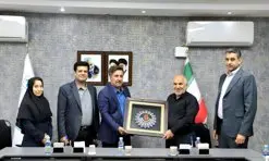 تقدیر دانشگاه آزاد از بانک قرض الحسنه رسالت
