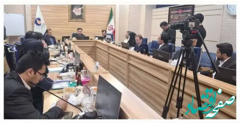تجلیل بنیاد ملی نخبگان از مدیرعامل فولاد هرمزگان